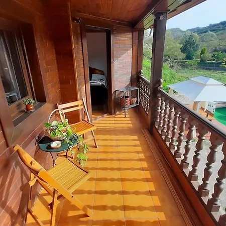 Casona Traslasvias 펜션 *