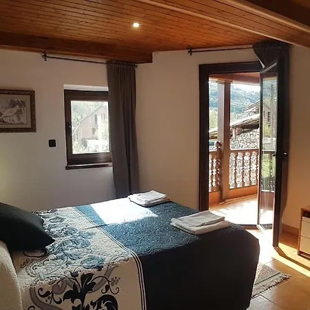 Casona Traslasvias Holiday home *